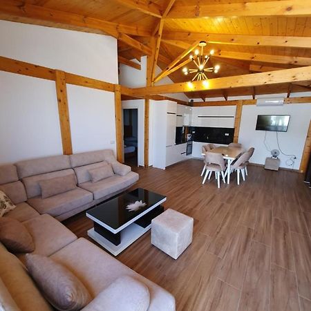 Klajdi Apartaments Sarandë Esterno foto