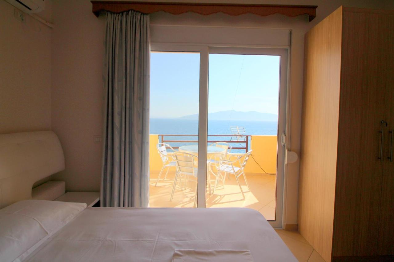 Klajdi Apartaments Sarandë Esterno foto
