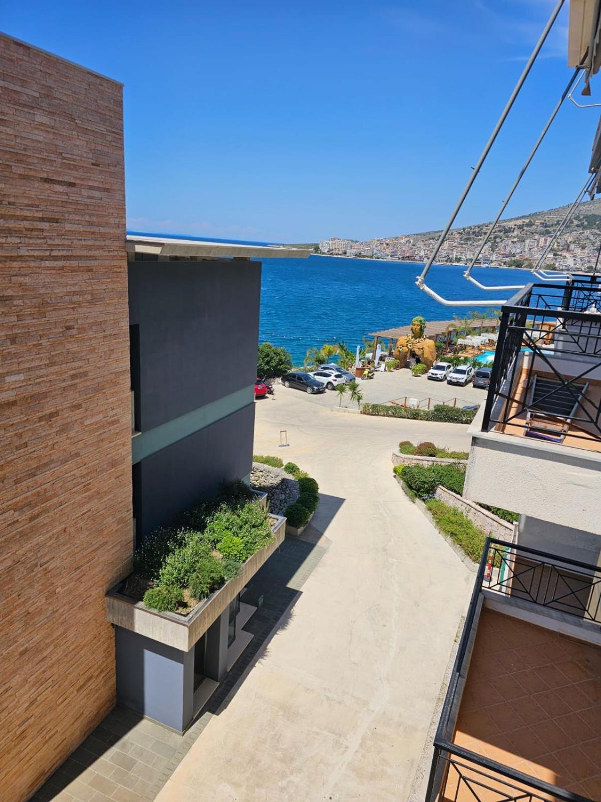Klajdi Apartaments Sarandë Esterno foto